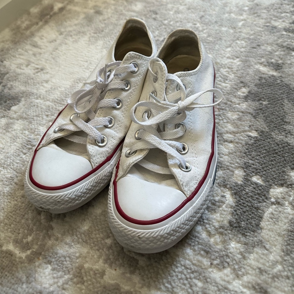 Converse Low Top